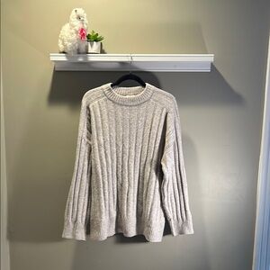H&M Gray Crew Neck Sweater with Ribbed Texture